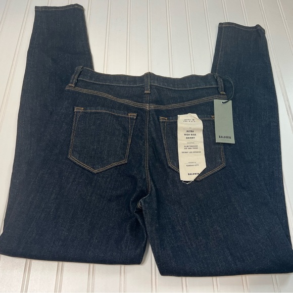 Baldwin Ultra High Rise Skinny Jeans Dark Blue 26  Women NEW.  189

Inseam =29.5 - Picture 4 of 5